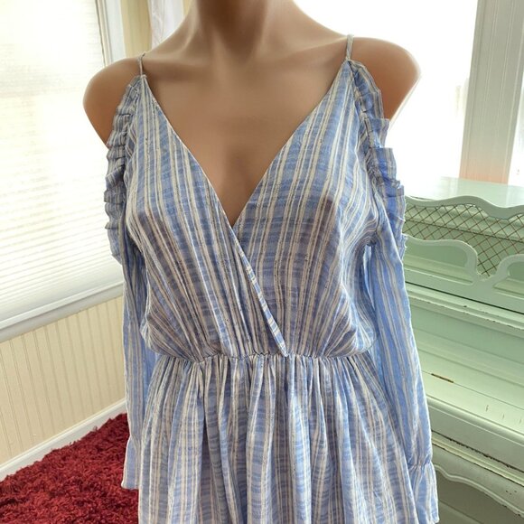 ZARA Basic Wrap Cold Shoulder Frill Ruffle Romper - Picture 4 of 11